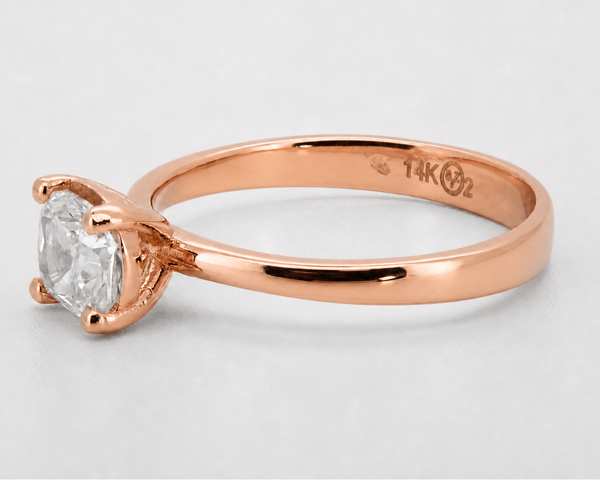 PESO 10058 solitaire ring, three-quarter view, 14K rose gold #Metal_14K Rose Gold