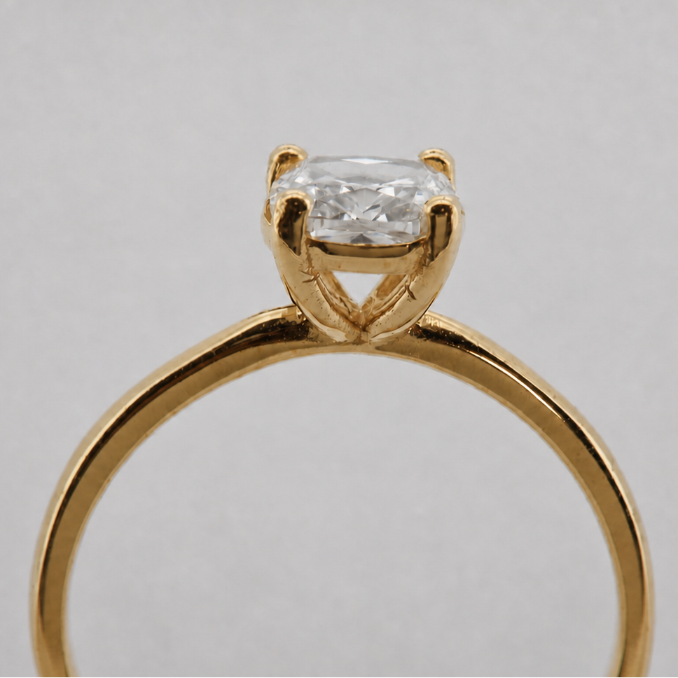 PESO 10058 solitaire ring, side profile, 14K yellow gold #Metal_14K Yellow Gold
