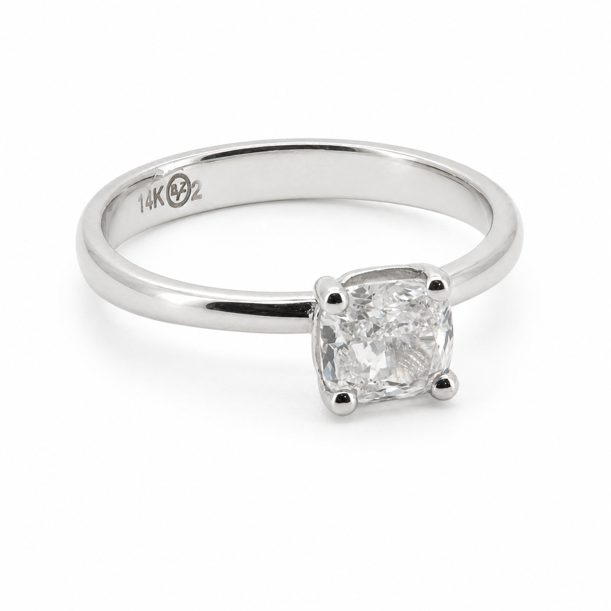 PESO 10060 solitaire engagement ring, alternate front three-quarter view, 14K white gold