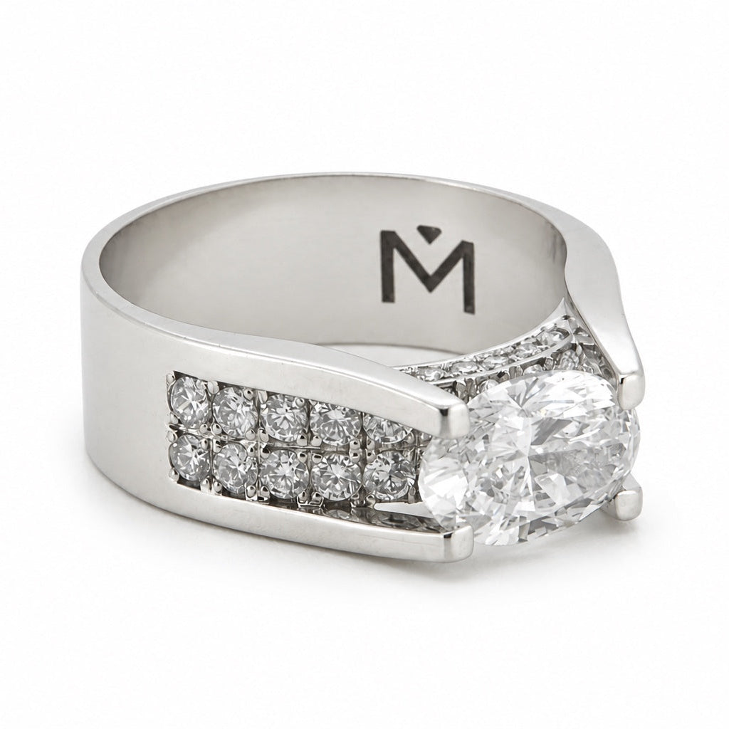 Layered round-centre ring in 14K gold, rear three-quarter view