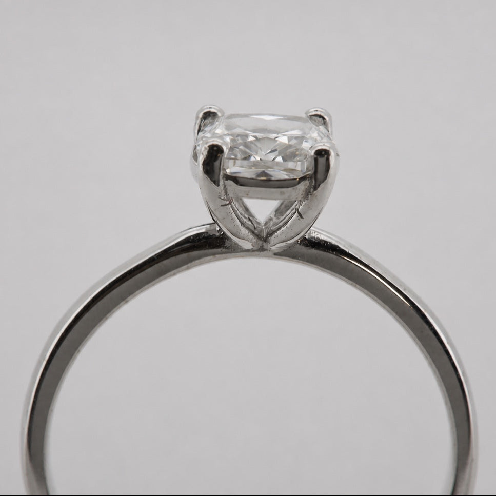 PESO 10058 solitaire ring, side profile, 14K white gold #Metal_14K White Gold