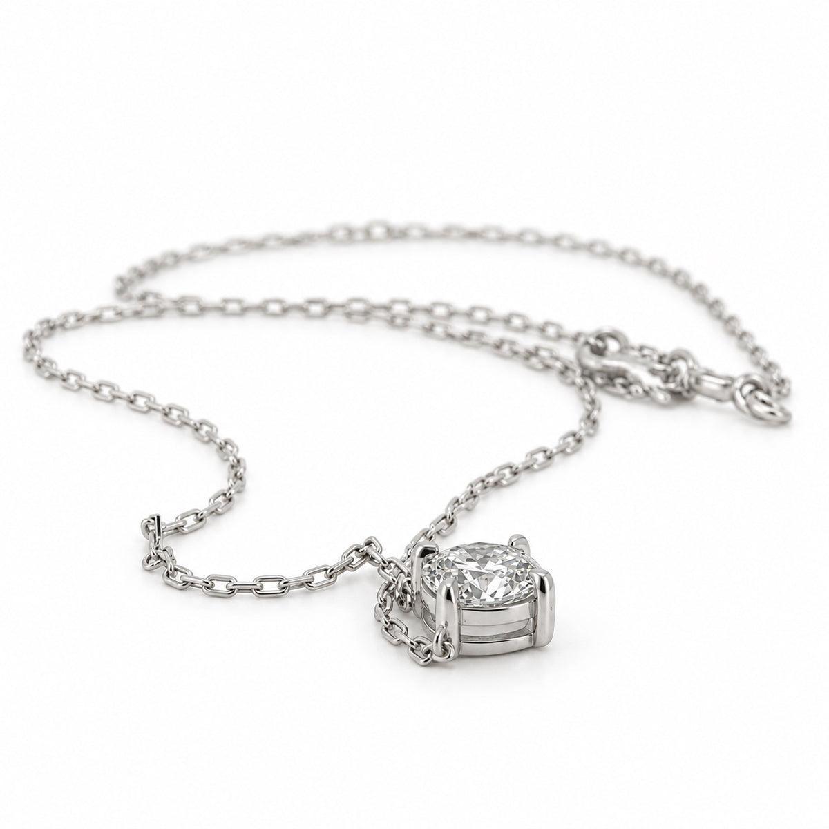 Round solitaire pendant necklace in 14K white gold